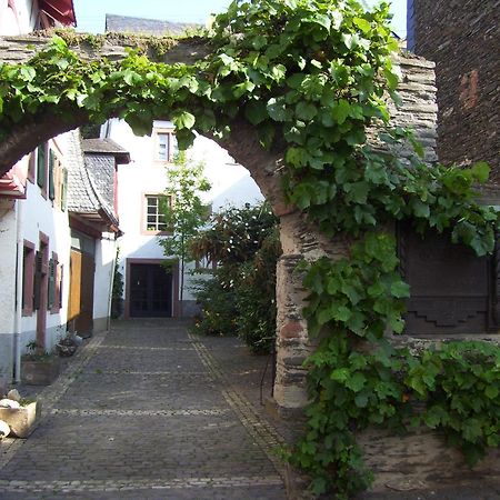 Ferienwohnungen Zum Niederberg Lieser Exterior photo